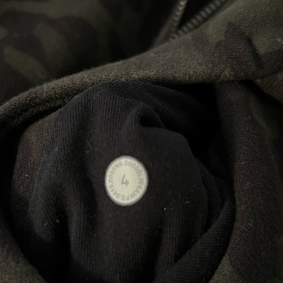 lululemon camo scuba full zip - Picture 2 of 2